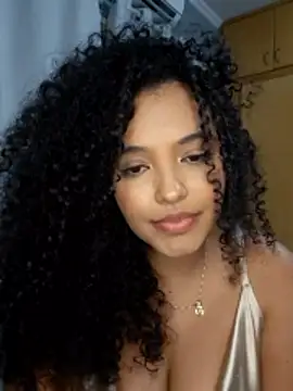 Snapshot of pandinhagamer chatting on April 2026 03:07:01 AM pandinhagamer online show from April 2026 03:07:01 AM