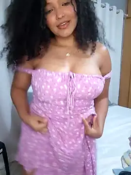 Snapshot of pandinhagamer chatting on April 2026 02:33:01 AM pandinhagamer online show from April 2026 02:33:01 AM