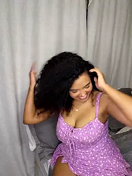 Snapshot of pandinhagamer chatting on April 2026 02:12:02 AM pandinhagamer online show from April 2026 02:12:02 AM