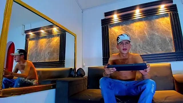 Dominic 26 online show from March 2026 04:07:02 AM