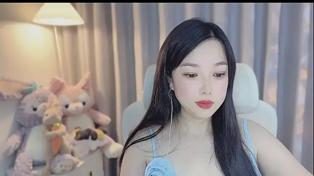 Snapshot of Yumi_yuni chatting on April 2026 12:45:02 PM Yumi yuni online show from April 2026 12:45:02 PM