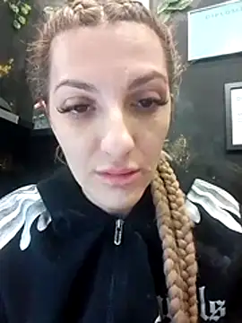 Snapshot of LannaQuinn chatting on February 2026 03:49:02 PM LannaQuinn online show from February 2026 03:49:02 PM