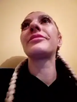 Snapshot of LannaQuinn chatting on February 2026 06:48:01 PM LannaQuinn online show from February 2026 06:48:01 PM