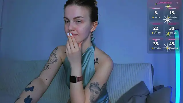 Snapshot of AkylinaGold chatting on May 2026 09:33:01 PM AkylinaGold online show from May 2026 09:33:01 PM