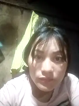Snapshot of Momo-biki chatting on April 2026 10:51:02 PM Momo-biki online show from April 2026 10:51:02 PM