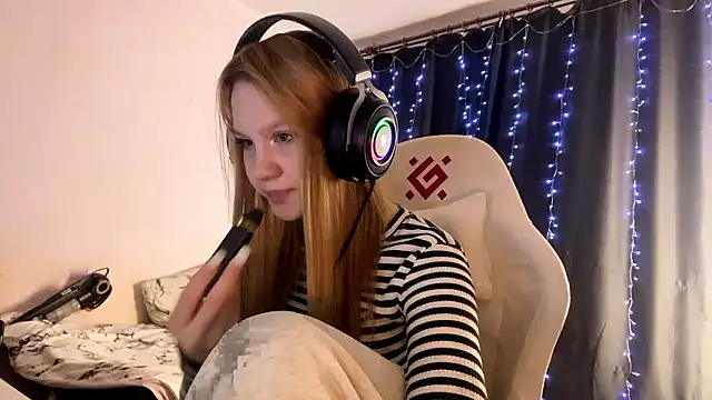 Snapshot of axin_burnell chatting on March 2026 05:27:01 PM axin burnell online show from March 2026 05:27:01 PM