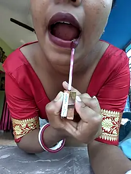 Snapshot of Mahira06 chatting on March 2026 04:40:02 AM Mahira06 online show from March 2026 04:40:02 AM