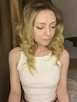 Leecey online show from March 2026 11:01:01 PM