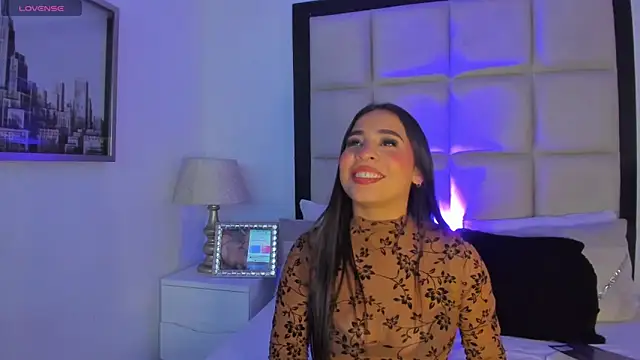 Snapshot of SussyFox chatting on March 2026 03:06:02 AM SussyFox online show from March 2026 03:06:02 AM