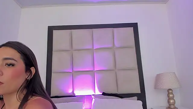 Snapshot of SussyFox chatting on April 2026 03:48:01 AM SussyFox online show from April 2026 03:48:01 AM