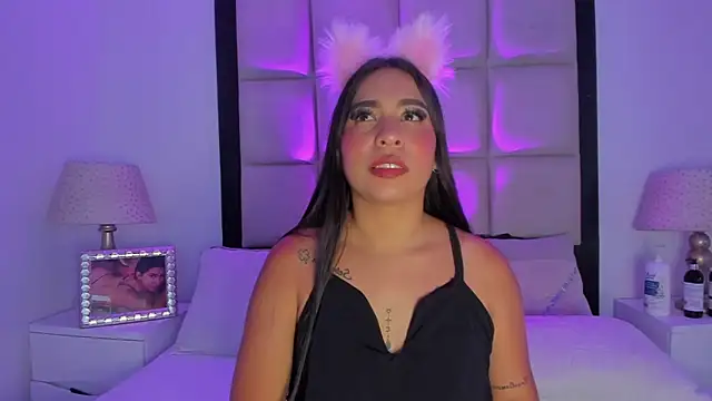 Snapshot of SussyFox chatting on April 2026 03:18:01 AM SussyFox online show from April 2026 03:18:01 AM