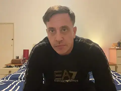 malcolm2334 online show from April 2026 06:39:01 PM