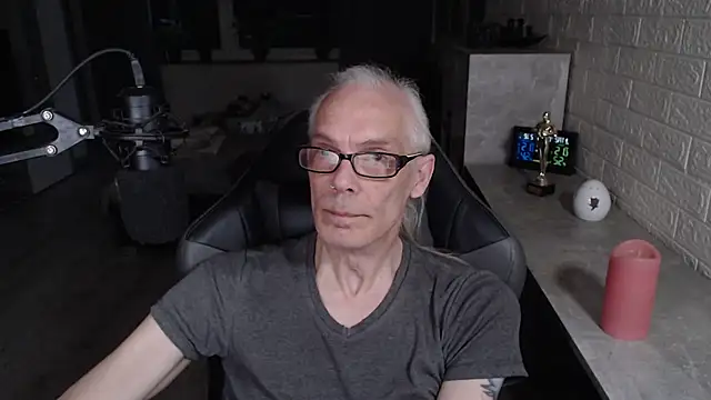 Snapshot of KoelnKoeln chatting on May 2026 07:30:02 PM KoelnKoeln online show from May 2026 07:30:02 PM