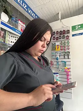 Snapshot of EvaLuna25 chatting on February 2026 04:34:02 PM EvaLuna25 online show from February 2026 04:34:02 PM