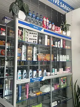 Snapshot of EvaLuna25 chatting on February 2026 04:11:02 PM EvaLuna25 online show from February 2026 04:11:02 PM