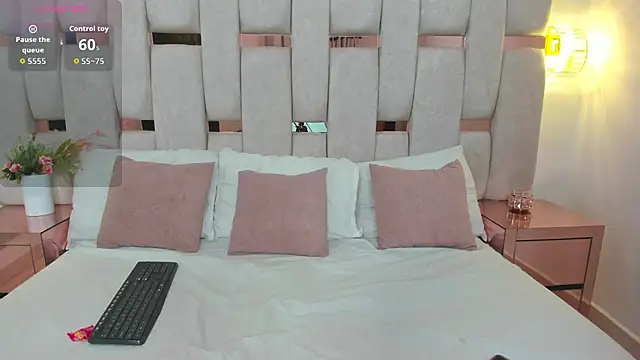  luna rossee  online show from February 2026 09:56:02 PM