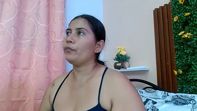 calimasalas2 online show from February 2026 12:30:02 AM