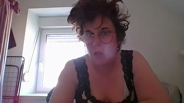 Snapshot of OIseauNoir88 chatting on March 2026 02:56:01 PM OIseauNoir88 online show from March 2026 02:56:01 PM