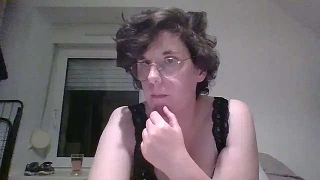 Snapshot of OIseauNoir88 chatting on April 2026 07:58:02 PM OIseauNoir88 online show from April 2026 07:58:02 PM