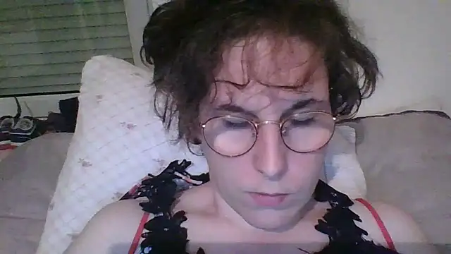 Snapshot of OIseauNoir88 chatting on April 2026 07:55:02 PM OIseauNoir88 online show from April 2026 07:55:02 PM