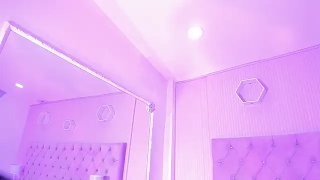 JazminRusso  online show from February 2026 06:18:02 AM