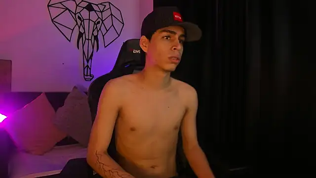 Snapshot of juan_posada chatting on February 2026 01:31:02 PM juan posada online show from February 2026 01:31:02 PM