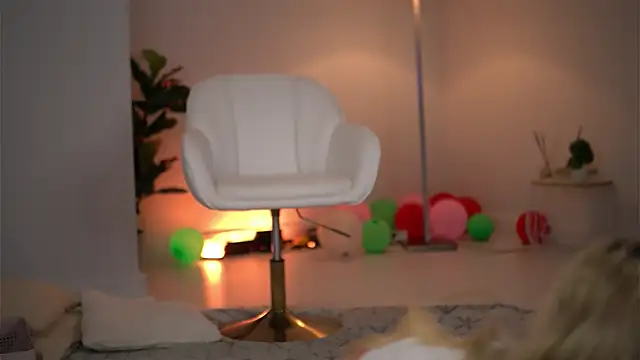 SvveetLuna online show from June 2026 03:05:01 AM