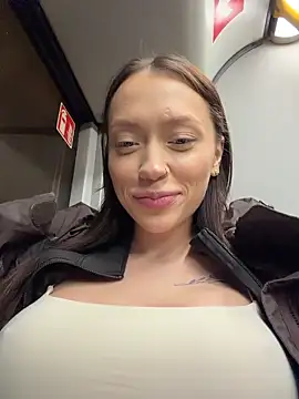 Snapshot of CityLynx chatting on March 2026 04:35:01 PM CityLynx online show from March 2026 04:35:01 PM