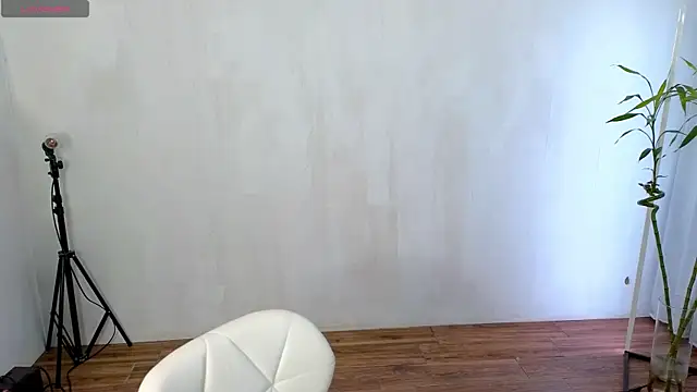 Snapshot of _EliDream chatting on April 2026 09:34:02 AM EliDream online show from April 2026 09:34:02 AM