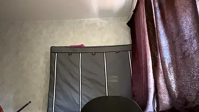 FoxieFlare online show from March 2026 05:24:01 AM