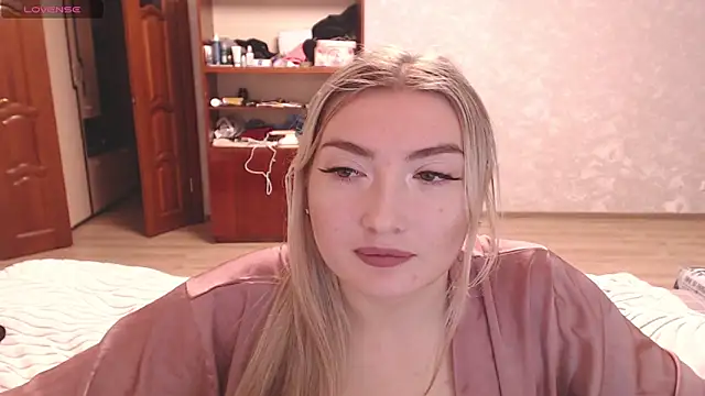 MiraRoy online show from February 2026 03:38:01 PM