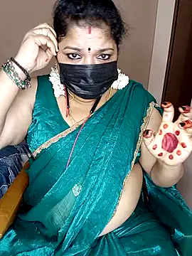 Snapshot of silk_rose05 chatting on May 2026 03:18:01 PM silk rose05 online show from May 2026 03:18:01 PM
