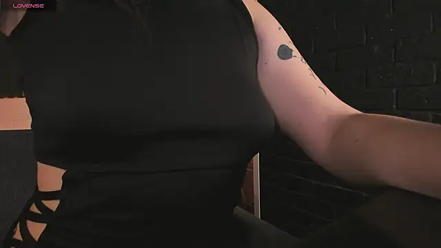 Maykinkya online show from February 2026 01:59:01 PM