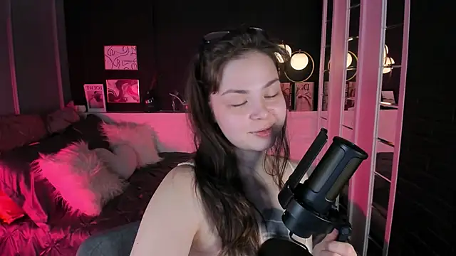 Maykinkya online show from March 2026 02:01:01 PM