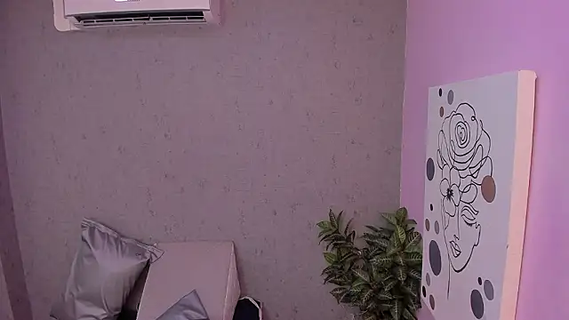 Snapshot of lil_miia chatting on March 2026 07:19:01 PM lil miia online show from March 2026 07:19:01 PM