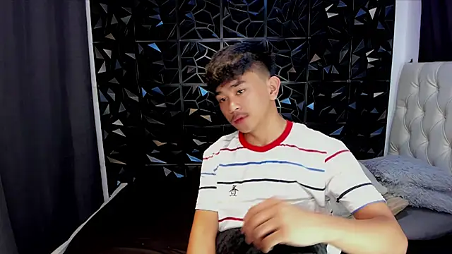 xlovercutietwink online show from April 2026 05:26:02 AM