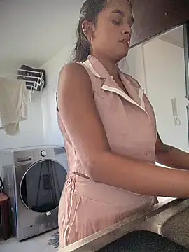 LunaHeat online show from February 2026 05:09:02 PM