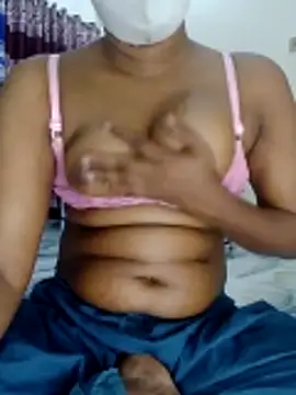 Snapshot of Toma7890 chatting on March 2026 05:06:01 PM Toma7890 online show from March 2026 05:06:01 PM