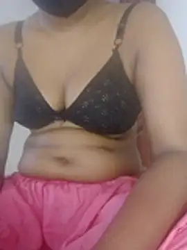 Snapshot of Toma7890 chatting on April 2026 01:47:01 AM Toma7890 online show from April 2026 01:47:01 AM