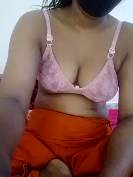 Snapshot of Toma7890 chatting on April 2026 02:12:02 AM Toma7890 online show from April 2026 02:12:02 AM