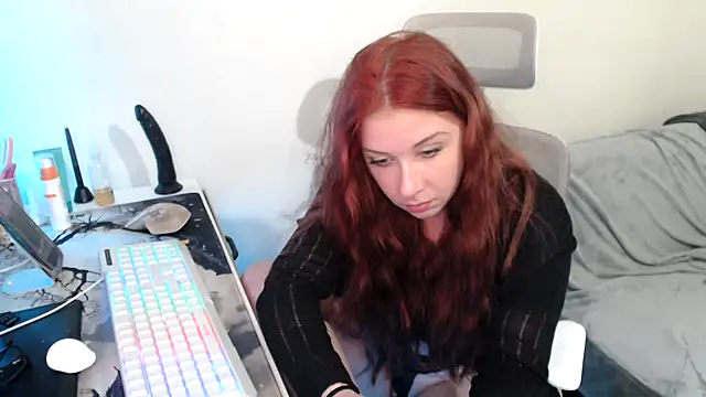 AustrianGirl99AtWork online show from February 2026 12:40:02 AM