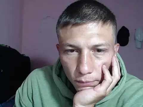 Snapshot of Cronos_Hot_8 chatting on February 2026 08:38:01 AM Cronos Hot 8 online show from February 2026 08:38:01 AM