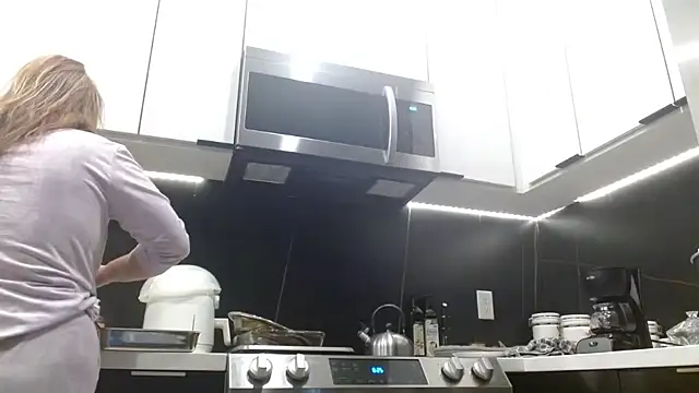 HazelSkyesChat online show from February 2026 02:27:02 PM