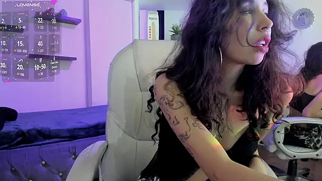 Snapshot of Miniadelf chatting on March 2026 07:51:02 PM Miniadelf online show from March 2026 07:51:02 PM