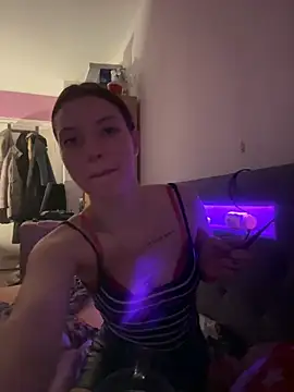 SofieKayla online show from February 2026 09:24:01 PM