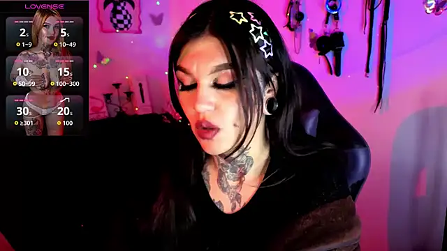 Snapshot of Zoeee_001 chatting on March 2026 04:16:01 AM Zoeee 001 online show from March 2026 04:16:01 AM