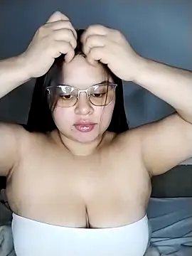 SamanthaStonee online show from March 2026 08:20:02 PM