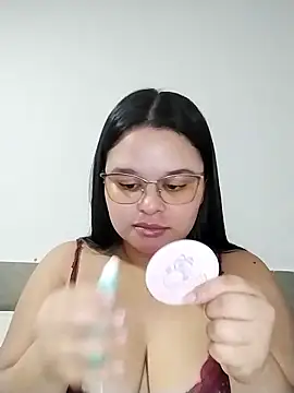 SamanthaStonee online show from April 2026 11:40:02 PM