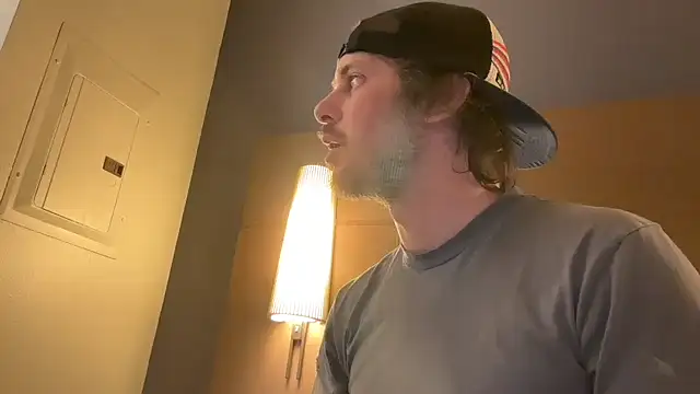 Snapshot of mr_mrs_glitter chatting on March 2026 05:56:01 AM mr mrs glitter online show from March 2026 05:56:01 AM