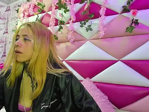 Dakota Angell  online show from February 2026 03:05:02 AM